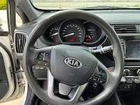 2015 kia rio personenauto - afbeelding 8 van  30