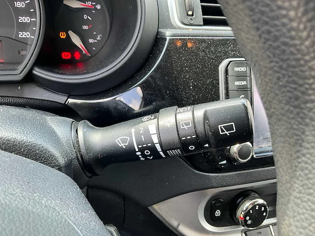 2015 kia rio personenauto - afbeelding 9 van  30