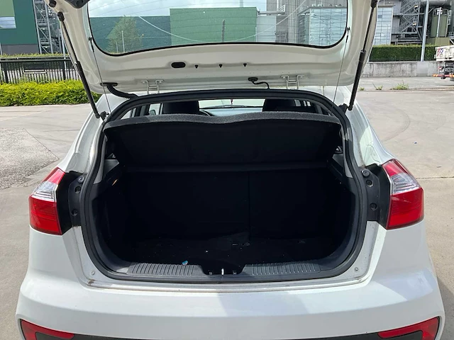 2015 kia rio personenauto - afbeelding 17 van  30