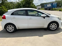 2015 kia rio personenauto - afbeelding 27 van  30