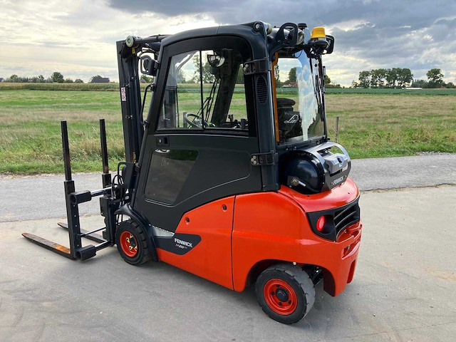 2015 linde h20t vorkheftruck met dubbele vork - afbeelding 63 van  64