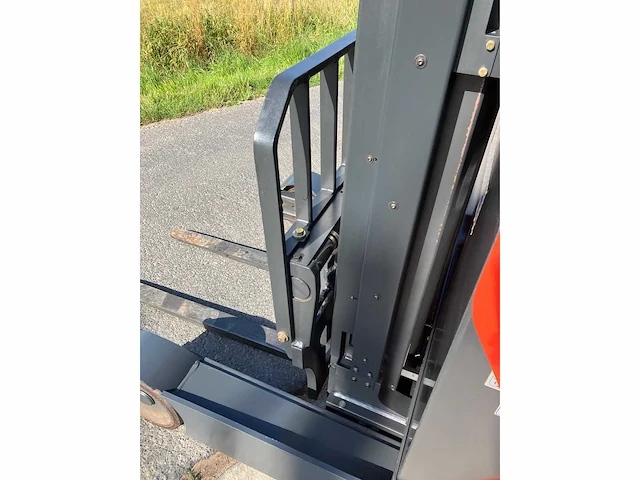 2015 linde r14 reach truck - afbeelding 9 van  59