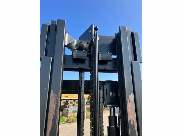 2015 linde r14 reach truck - afbeelding 19 van  59