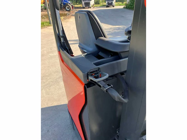 2015 linde r14 reach truck - afbeelding 44 van  59