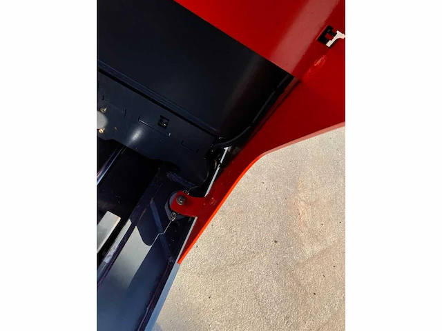 2015 linde r14 reach truck - afbeelding 49 van  59