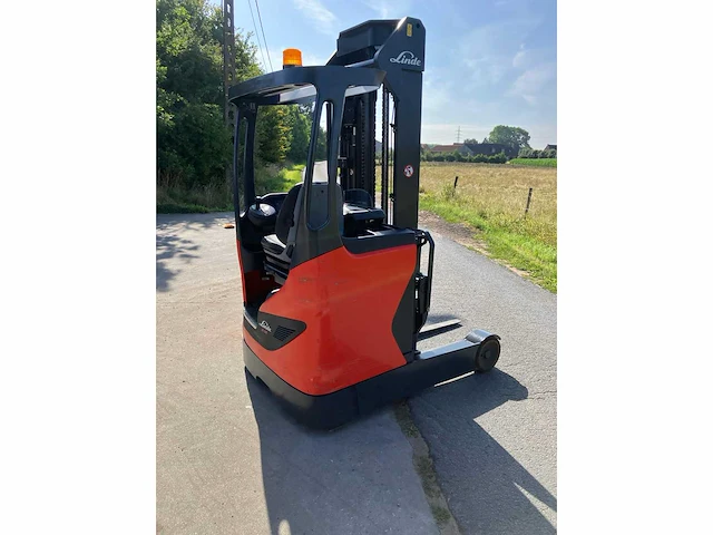 2015 linde r14 reach truck - afbeelding 45 van  59