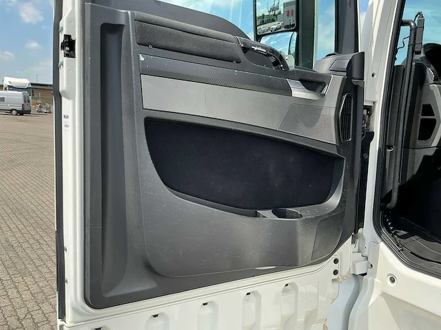 2015 man tgx vrachtwagen - afbeelding 15 van  35
