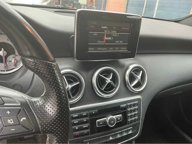 2015 mercedes-benz a 180 stationwagen personenauto - afbeelding 7 van  35