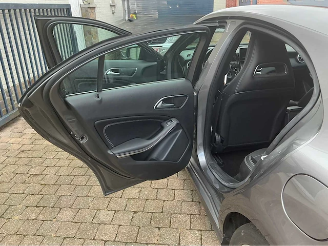 2015 mercedes-benz a 180 stationwagen personenauto - afbeelding 15 van  35