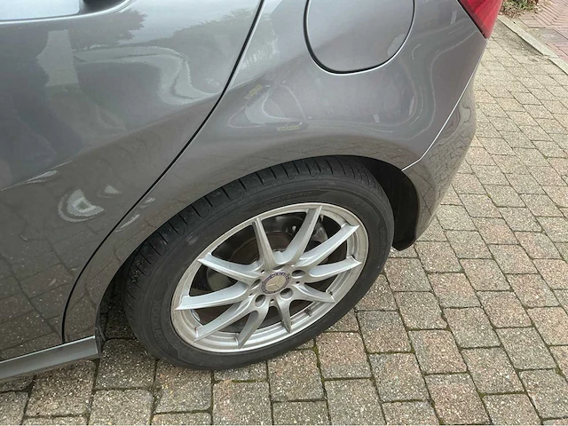 2015 mercedes-benz a 180 stationwagen personenauto - afbeelding 26 van  35