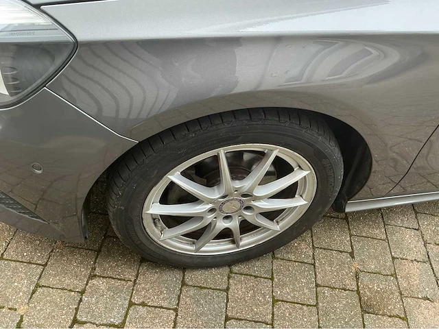 2015 mercedes-benz a 180 stationwagen personenauto - afbeelding 28 van  35