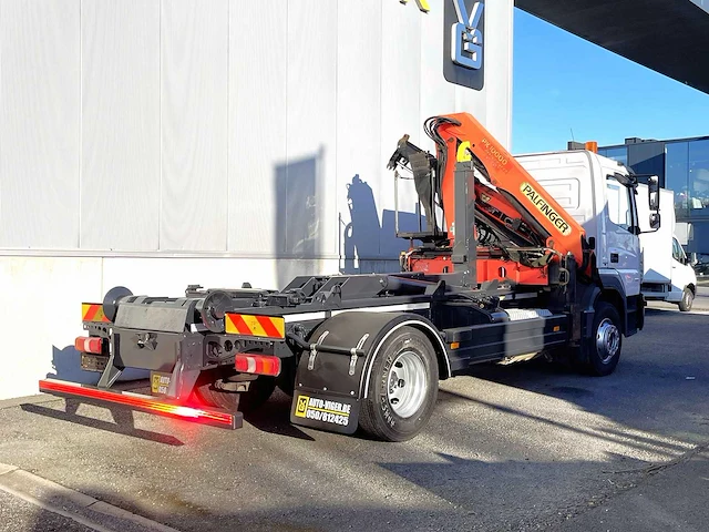 2015 mercedes-benz atego vrachtwagen met laadkraan - afbeelding 6 van  12
