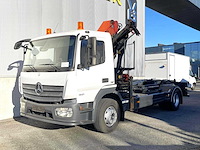 2015 mercedes-benz atego vrachtwagen met laadkraan - afbeelding 1 van  12