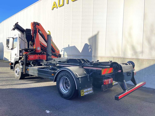 2015 mercedes-benz atego vrachtwagen met laadkraan - afbeelding 7 van  12