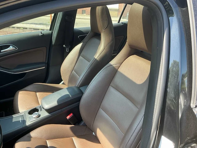 2015 mercedes-benz gla 200 cdi 4matic stationwagen - afbeelding 21 van  54