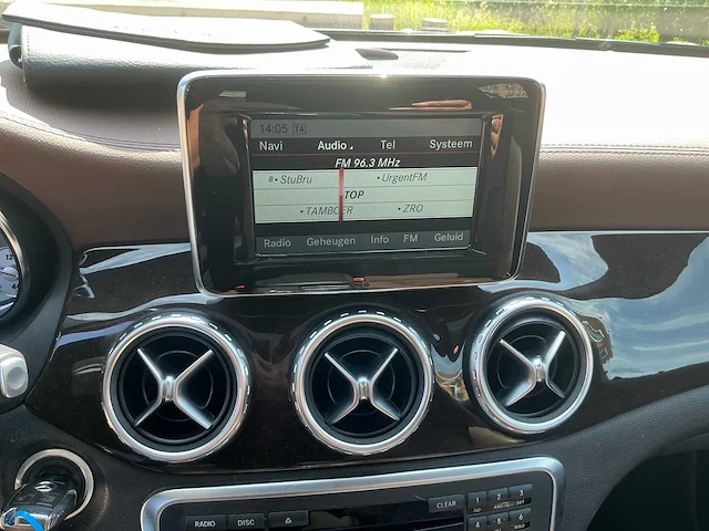 2015 mercedes-benz gla 200 cdi 4matic stationwagen - afbeelding 26 van  54