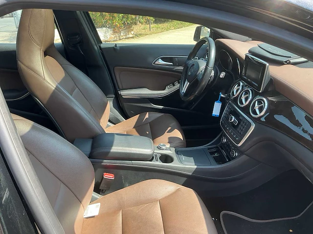 2015 mercedes-benz gla 200 cdi 4matic stationwagen - afbeelding 40 van  54