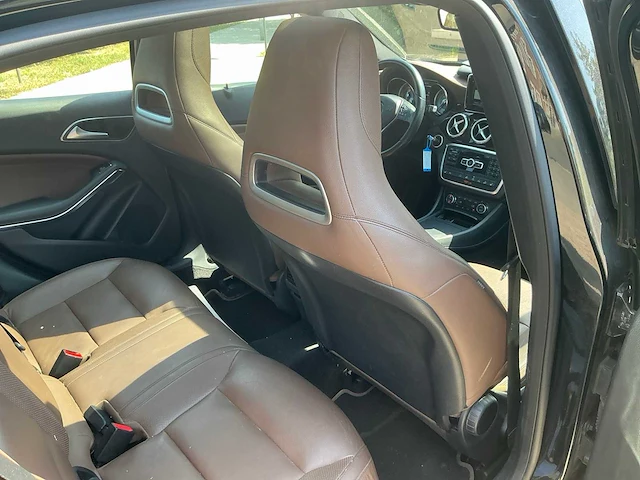 2015 mercedes-benz gla 200 cdi 4matic stationwagen - afbeelding 45 van  54