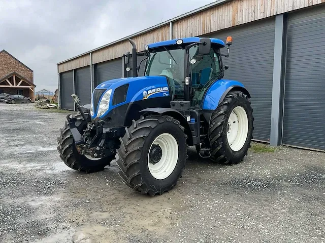 2015 new holland t7.210 vierwielaangedreven landbouwtractor - afbeelding 1 van  30