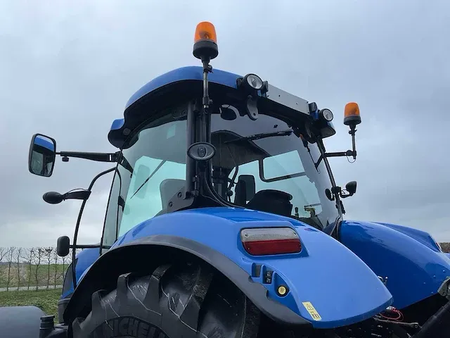 2015 new holland t7.210 vierwielaangedreven landbouwtractor - afbeelding 16 van  30
