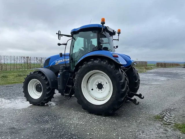 2015 new holland t7.210 vierwielaangedreven landbouwtractor - afbeelding 23 van  30
