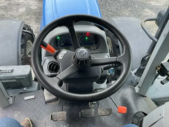 2015 new holland t7.210 vierwielaangedreven landbouwtractor - afbeelding 30 van  30