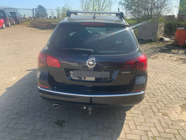 2015 opel astra sport tourer personenauto - afbeelding 22 van  25