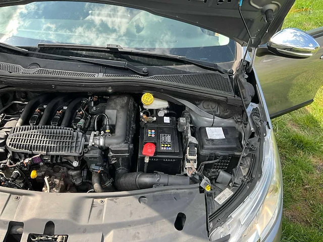 2015 peugeot 2008 - personenauto - afbeelding 10 van  51
