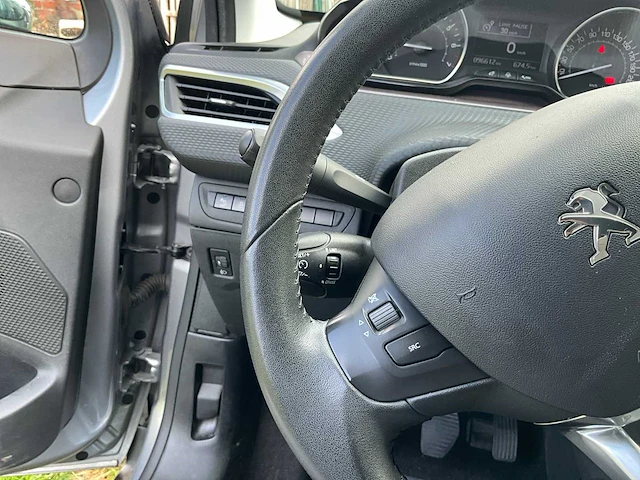 2015 peugeot 2008 - personenauto - afbeelding 28 van  51