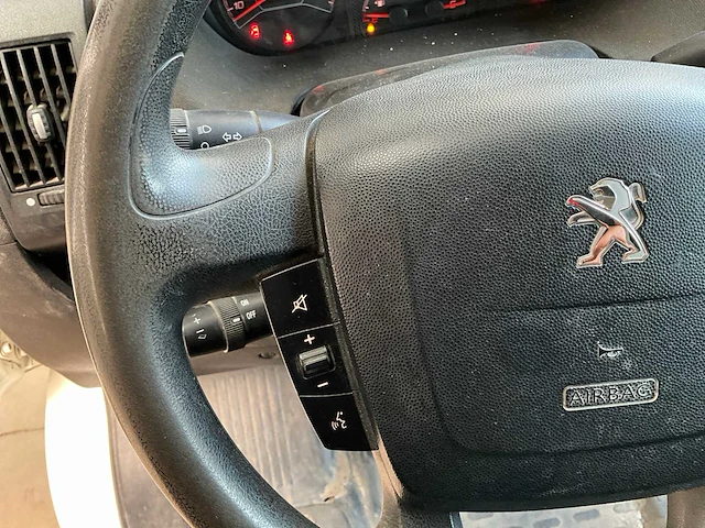 2015 peugeot boxer lichte vrachtwagen - afbeelding 14 van  39