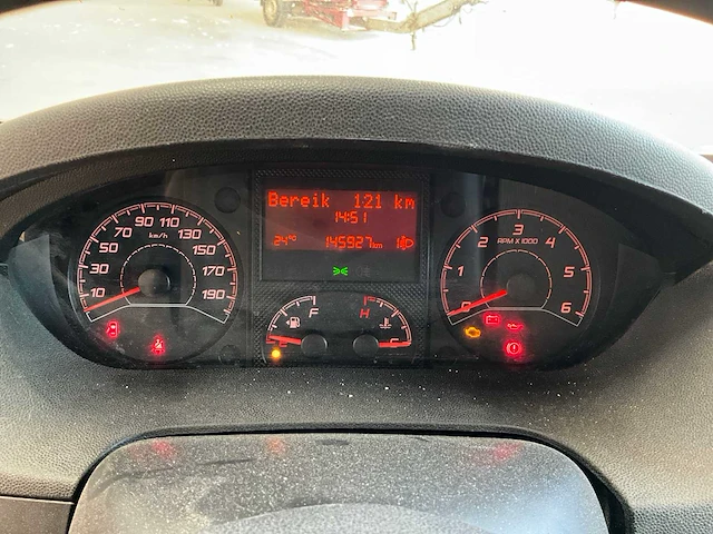 2015 peugeot boxer lichte vrachtwagen - afbeelding 16 van  39