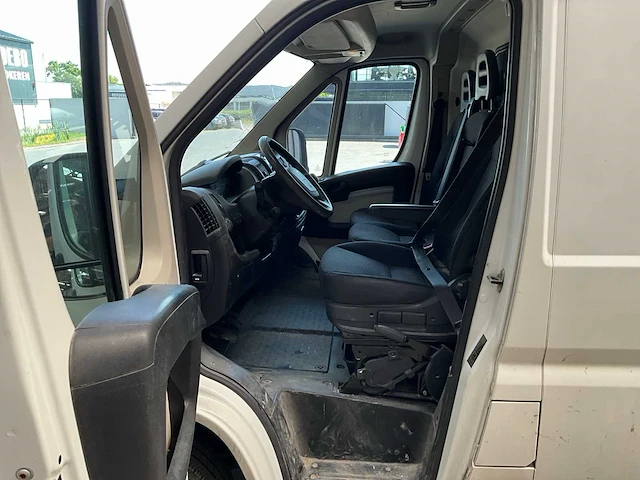 2015 peugeot boxer lichte vrachtwagen - afbeelding 9 van  39