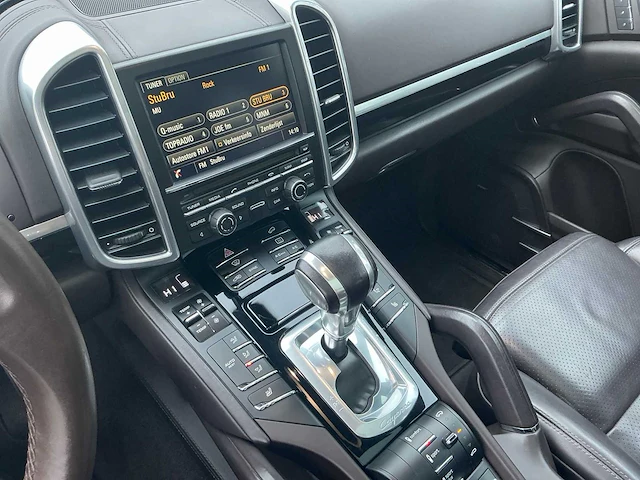 2015 porsche cayenne s e-hybrid - afbeelding 17 van  44
