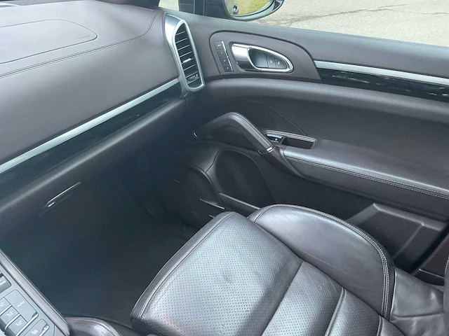 2015 porsche cayenne s e-hybrid - afbeelding 21 van  44