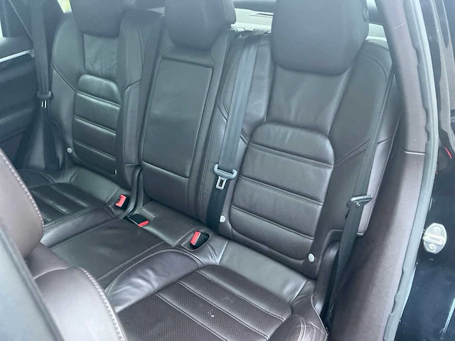 2015 porsche cayenne s e-hybrid - afbeelding 25 van  44