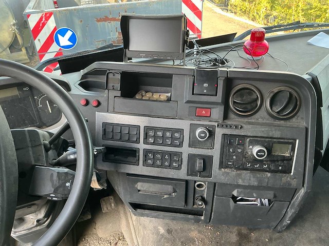 2015 renault t hb001 trekker en oplegger - afbeelding 9 van  64