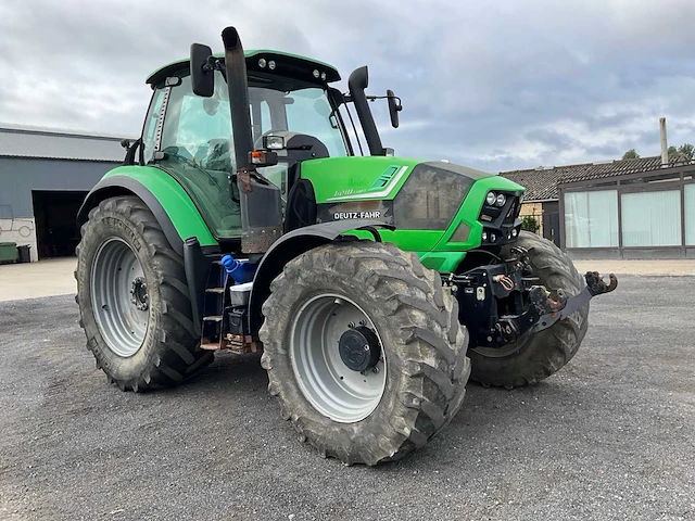 2015 vierwielaangedreven landbouwtractor - afbeelding 20 van  22