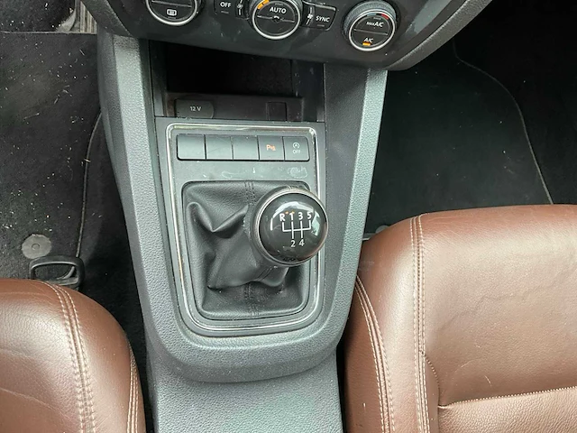 2015 volkswagen jetta personenauto - afbeelding 5 van  33