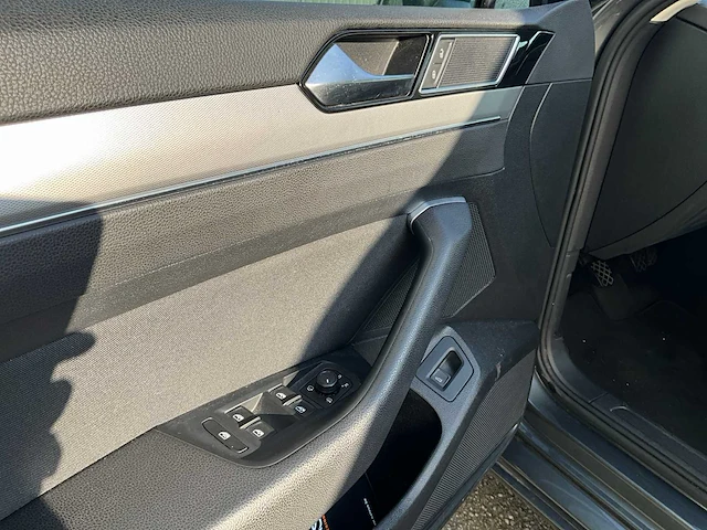 2015 volkswagen passat personenauto - afbeelding 2 van  24