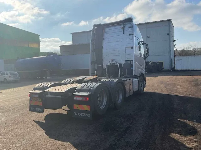 2015 volvo fh16 750 vrachtwagen (80 ton) - afbeelding 2 van  49