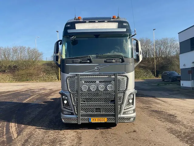 2015 volvo fh16 750 vrachtwagen (80 ton) - afbeelding 7 van  49