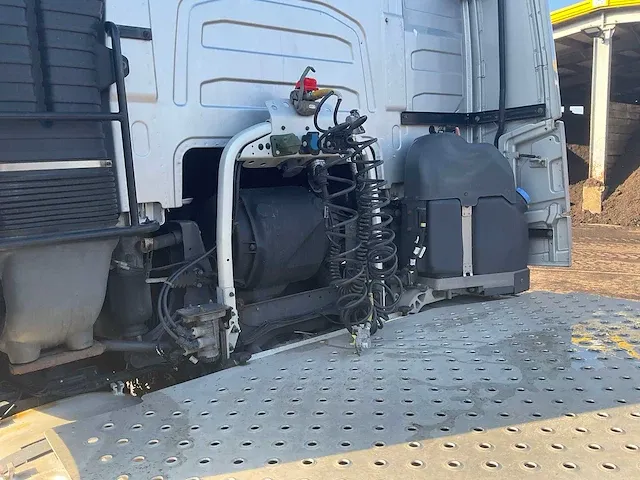 2015 volvo fh16 750 vrachtwagen (80 ton) - afbeelding 29 van  49