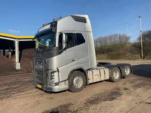 2015 volvo fh16 750 vrachtwagen (80 ton) - afbeelding 23 van  49