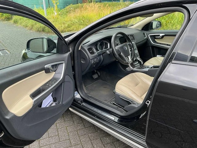 2015 volvo v60 cross country personenauto - afbeelding 26 van  26