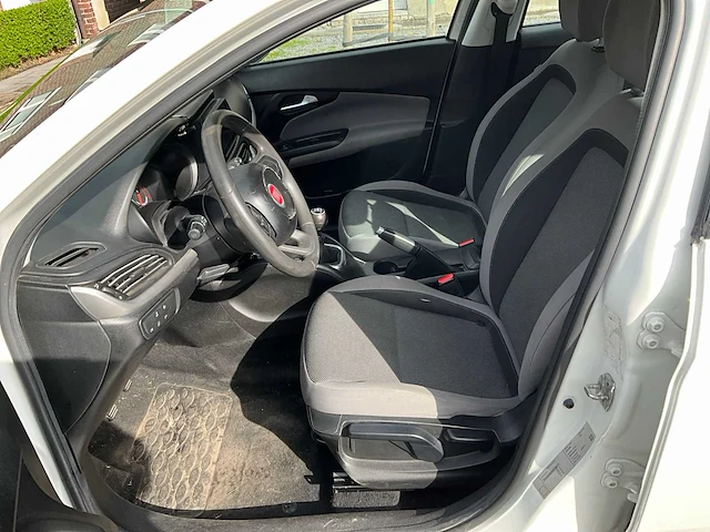 2016 - fiat tipo - personenauto - afbeelding 13 van  32