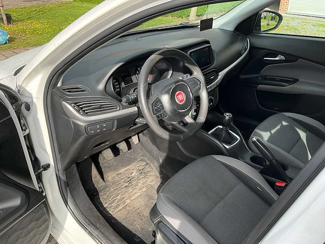 2016 - fiat tipo - personenauto - afbeelding 14 van  32