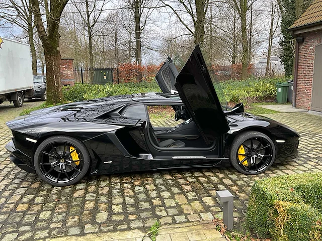 2016 - lamborghini aventador roadster lp700-4 - afbeelding 2 van  59