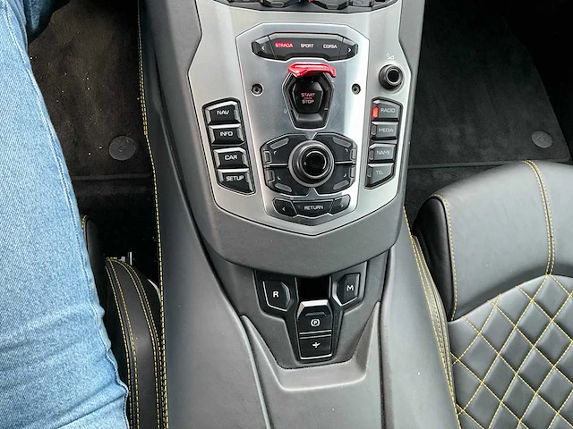 2016 - lamborghini aventador roadster lp700-4 - afbeelding 25 van  59