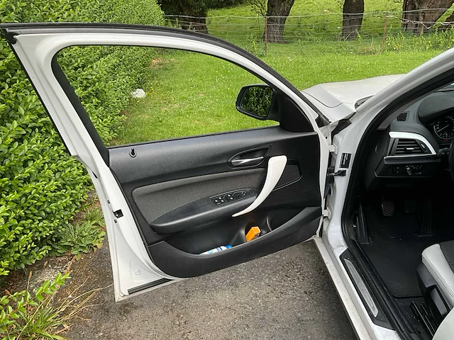 2016 bmw 116i 1k4 auto - afbeelding 5 van  64