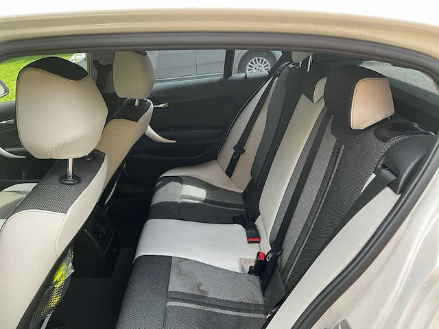 2016 bmw 116i 1k4 auto - afbeelding 26 van  64